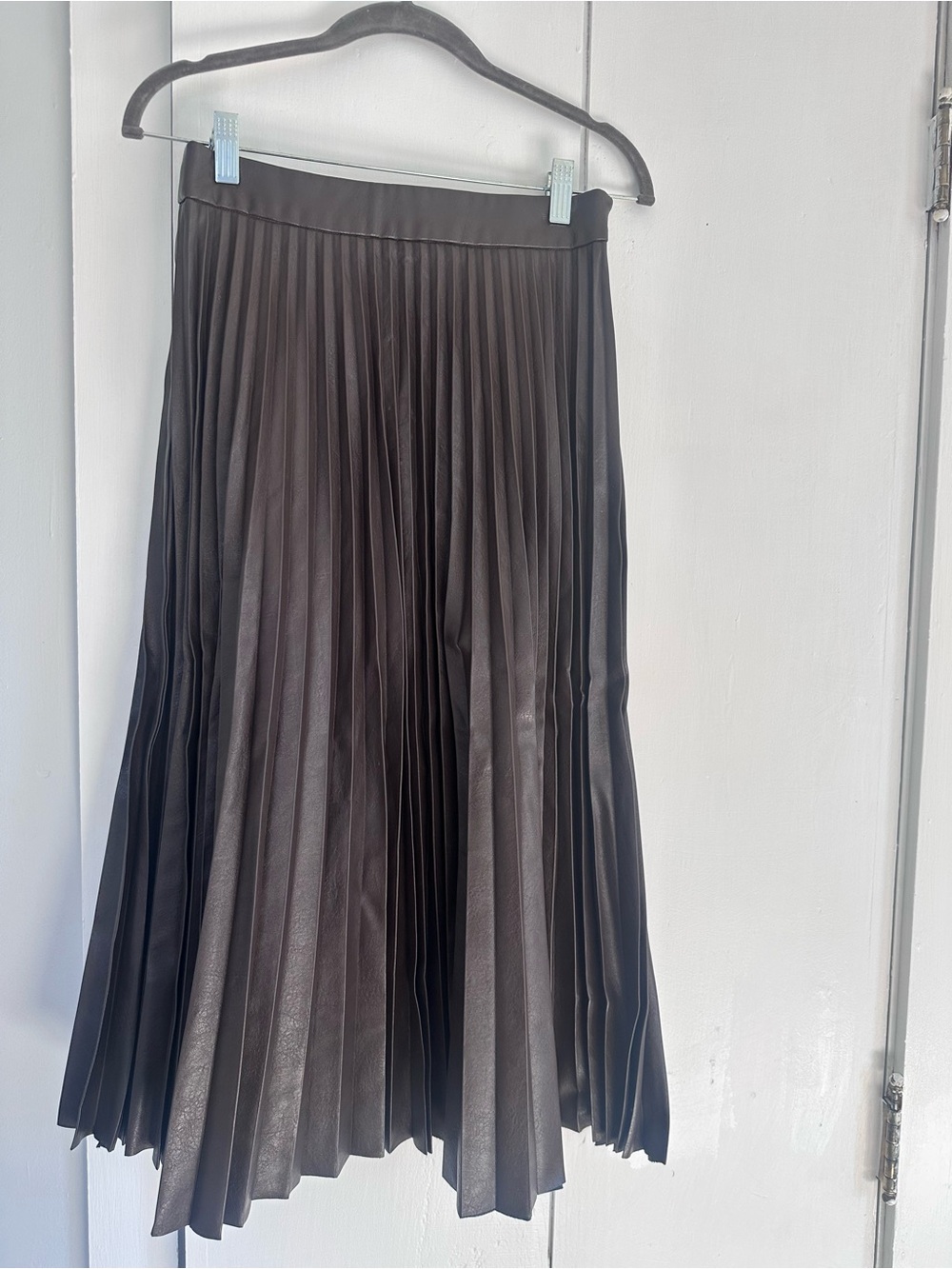 Lulu's Brown Pleated Faux Leather Midi Skirt